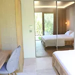 Life Butiq Hotel