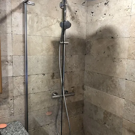 Life Butiq فندق يالِكافاك