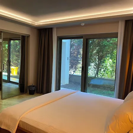 Life Butiq يالِكافاك