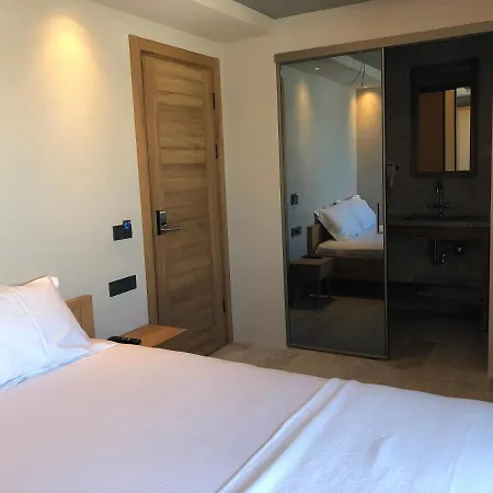 Life Butiq يالِكافاك