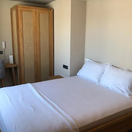 Life Butiq فندق يالِكافاك