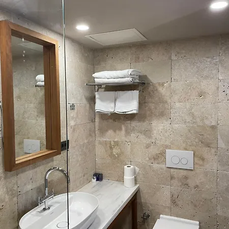 Life Butiq Hotel *