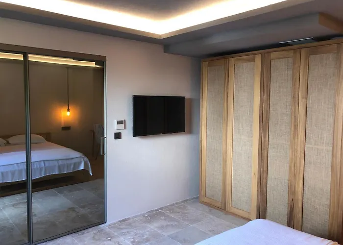 Life Butiq Яликовак