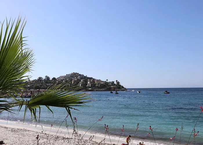 Отель Life Butiq Яликовак